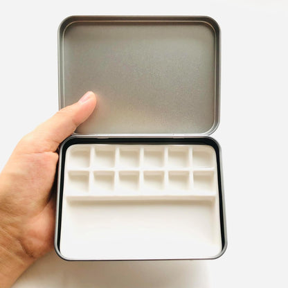 13-Well White Ceramic Paint Palette – Compact Rectangular Watercolor Mixing Tray with 12 Small Wells and 1 Large Well (11×8×1.5cm)